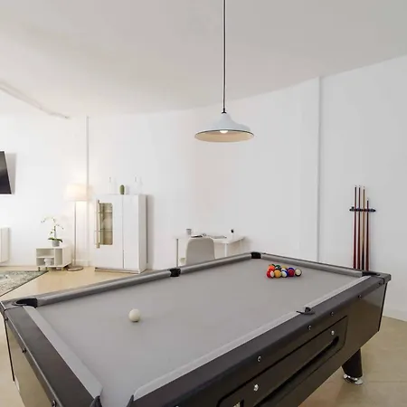 Luar Villa *